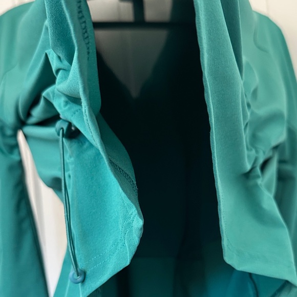 Sweaty Betty Fast Lane Running Jacket - Picture 13 of 13